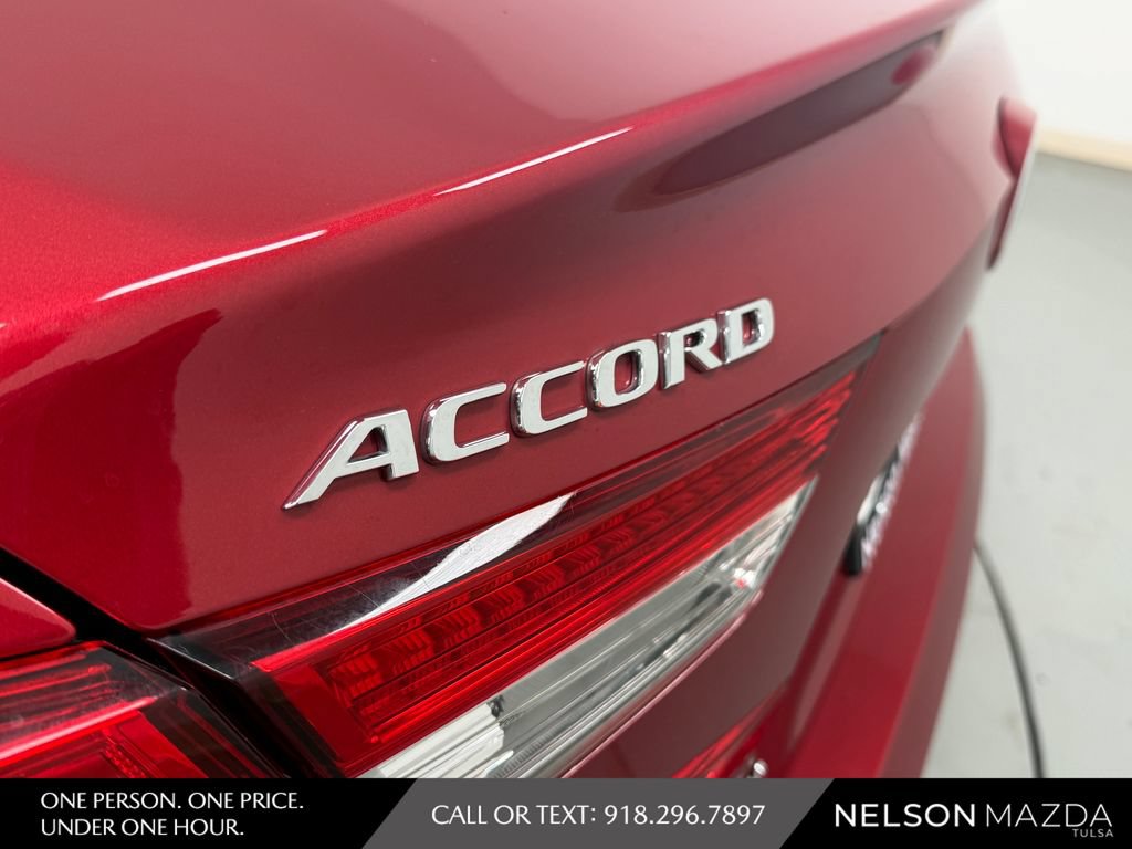 Used 2018 Honda Accord LX image 10