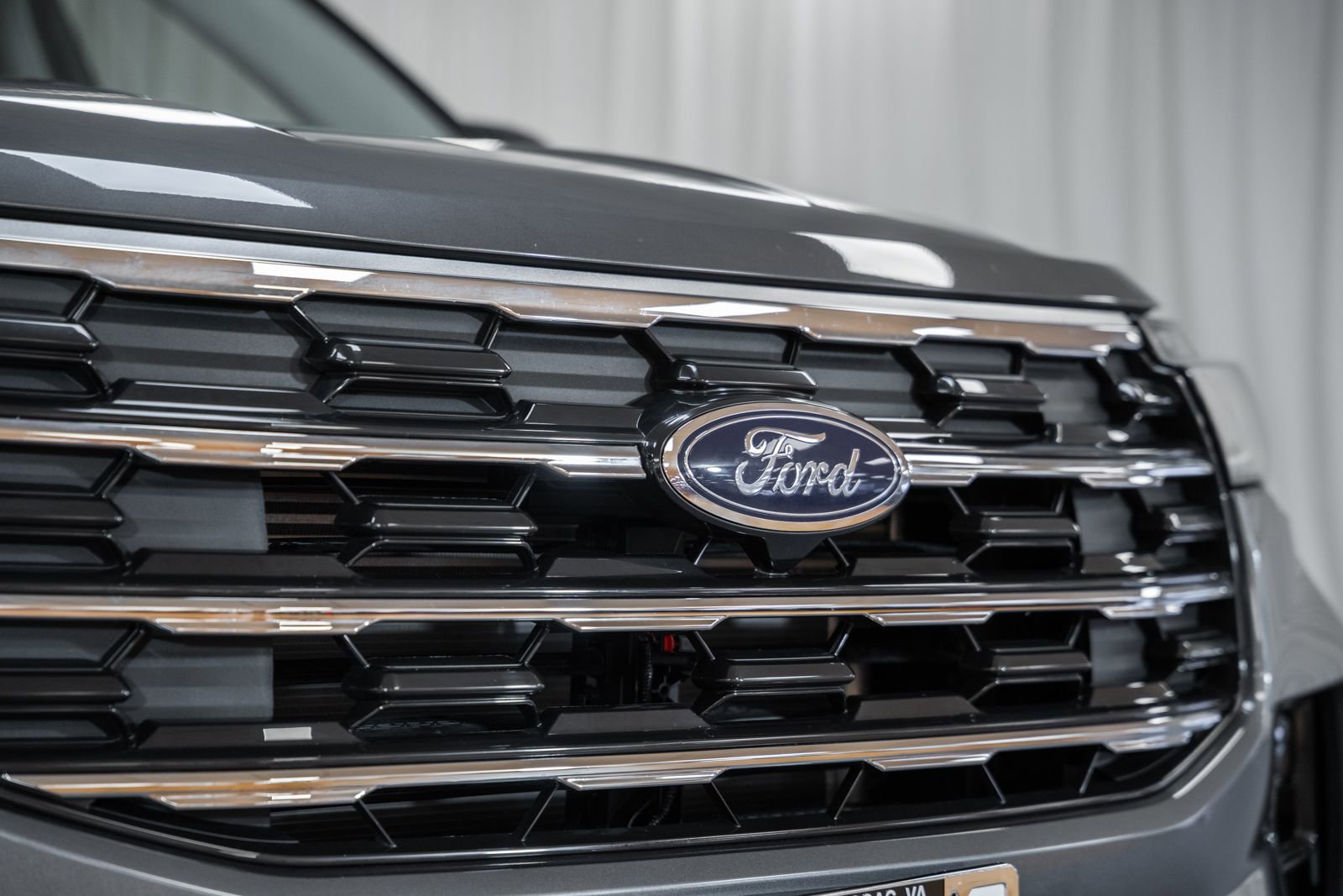 Certified 2025 Ford Explorer Active w/ Active Comfort Package image 7