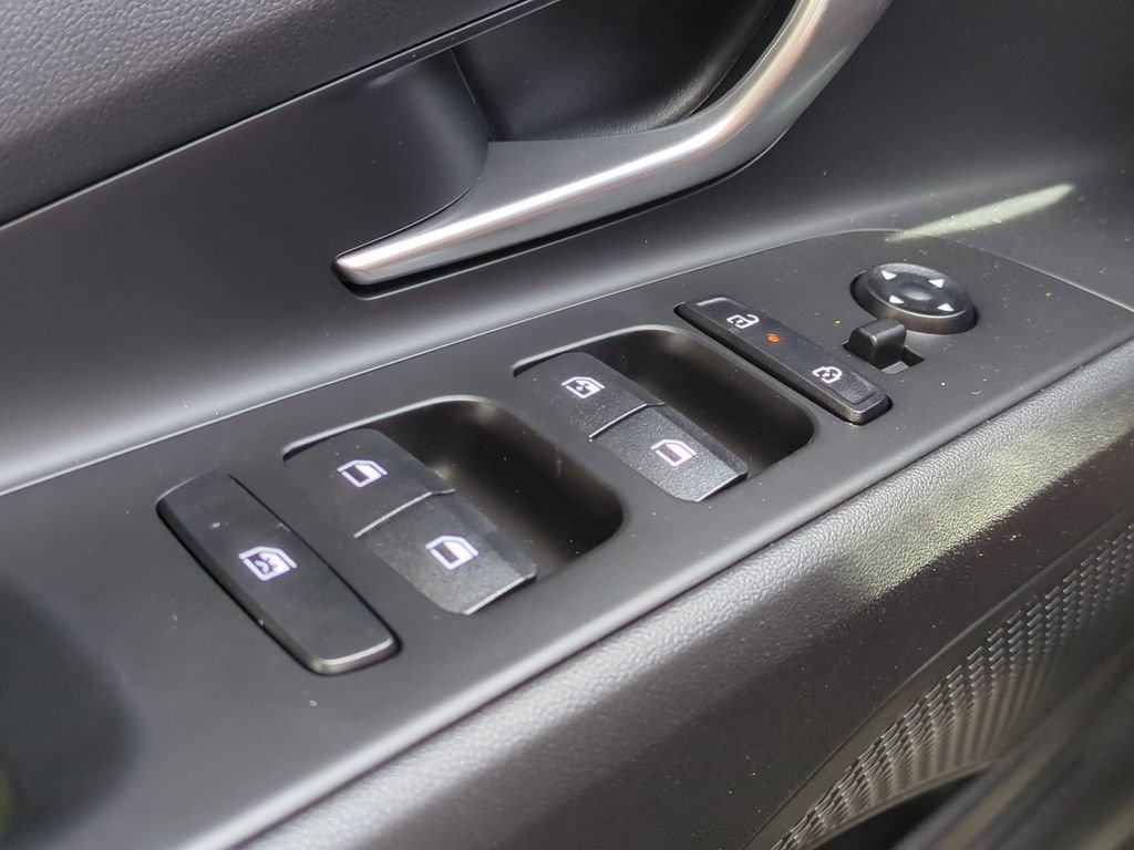 New 2026 Hyundai Elantra Limited image 31