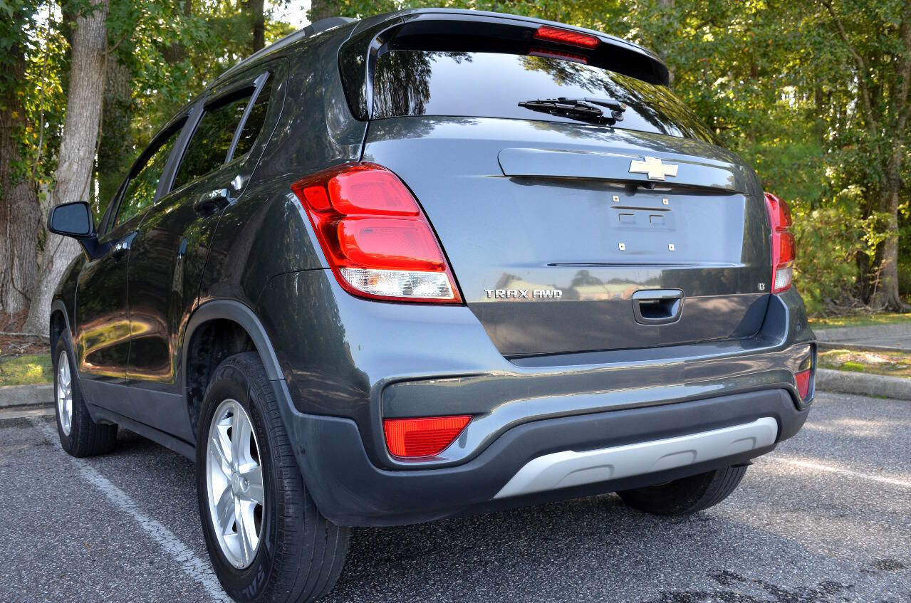 Used 2018 Chevrolet Trax LT w/ LT Convenience Package image 8