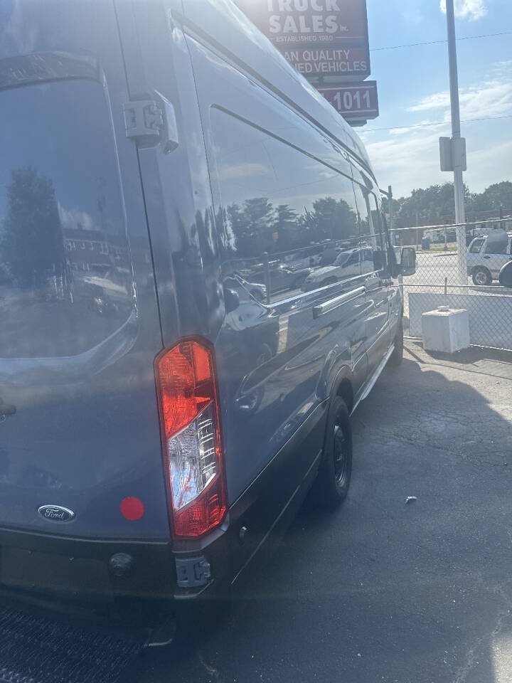 Used 2019 Ford Transit 250 148 High Roof Extended RWD image 3