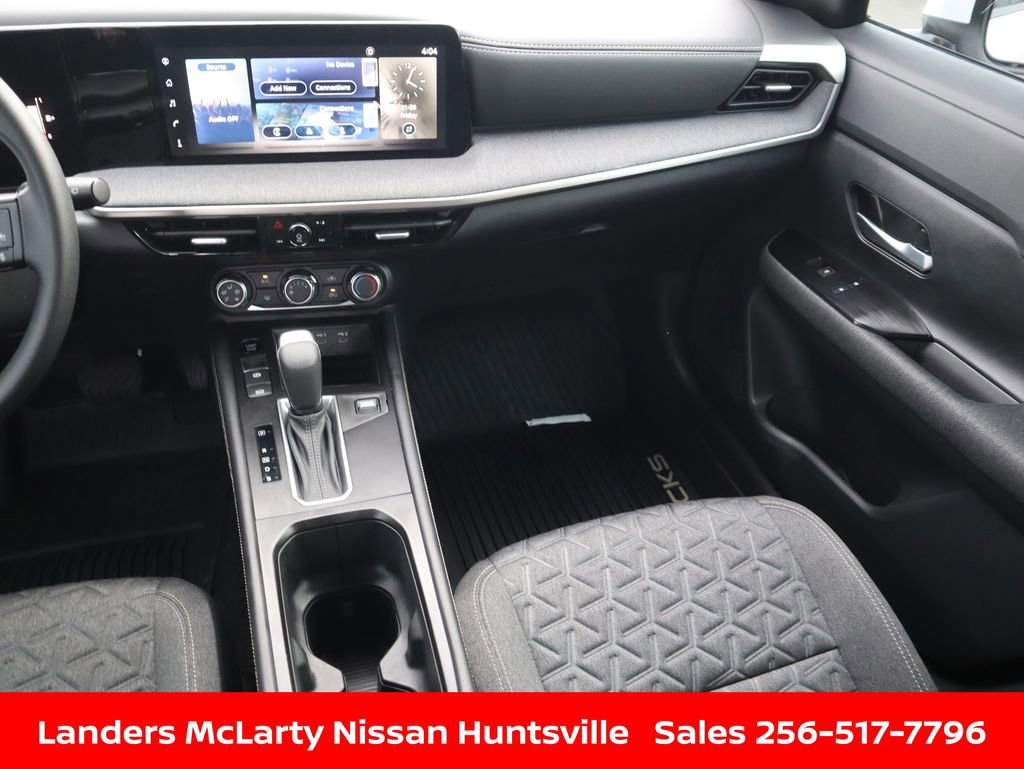 Used 2025 Nissan Kicks SV image 16