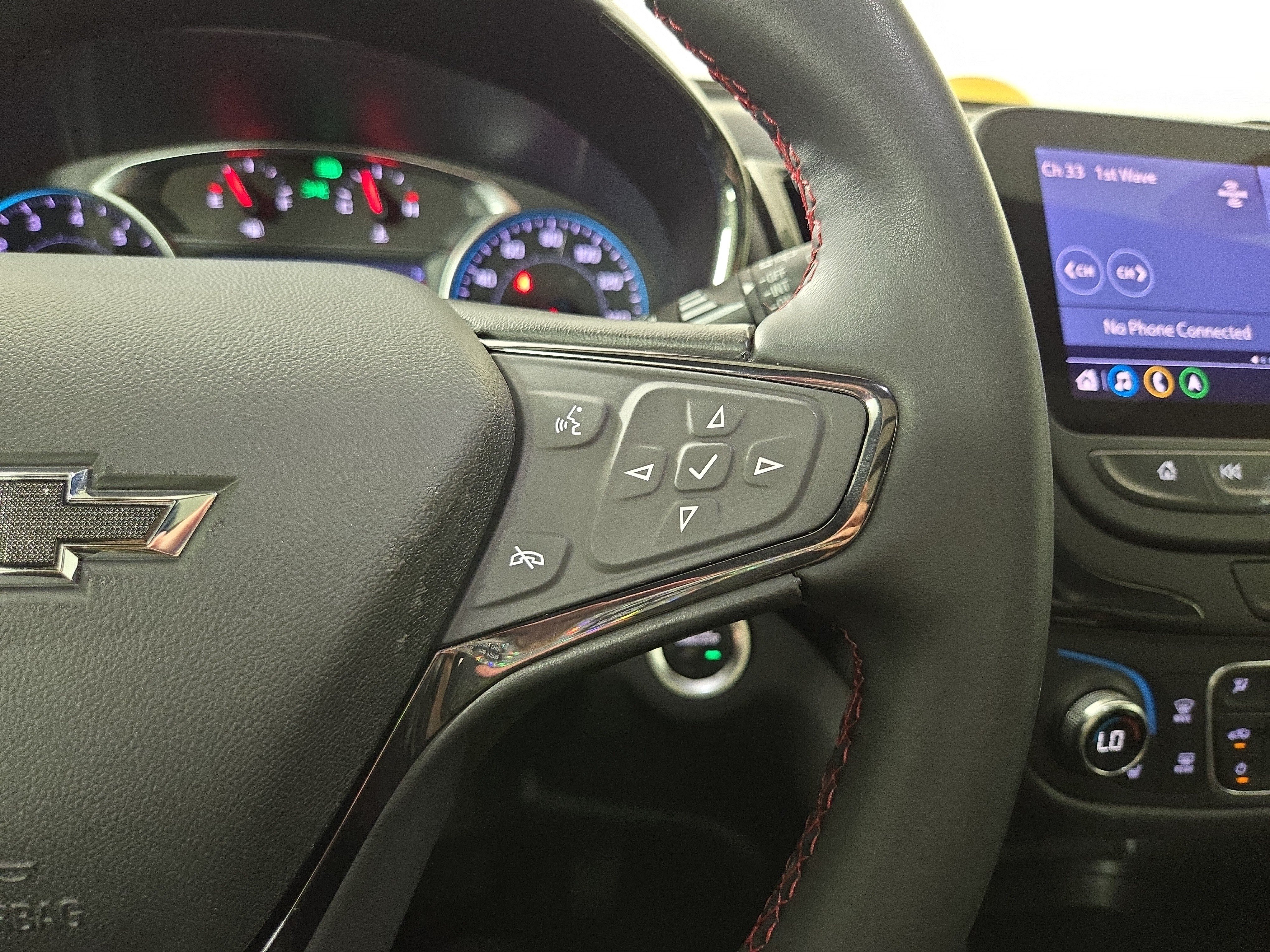 Certified 2023 Chevrolet Equinox RS FWD image 16