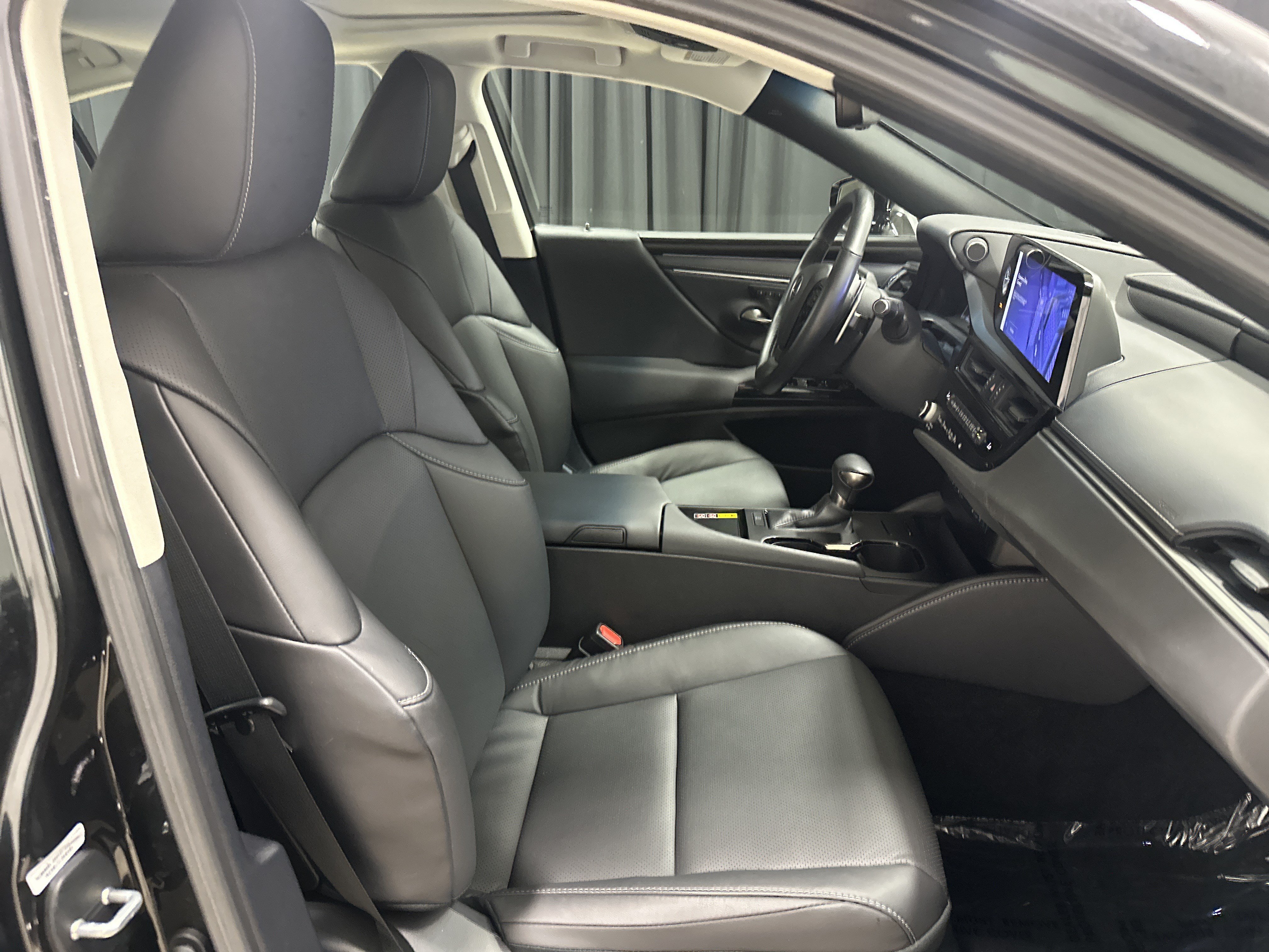 Certified 2025 Lexus ES 350 w/ Premium Package FWD image 34