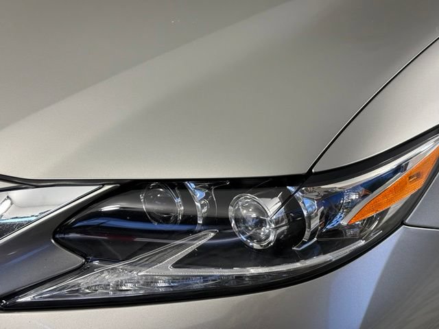Used 2018 Lexus ES 350 w/ Luxury Package w/Wood Trim FWD image 12