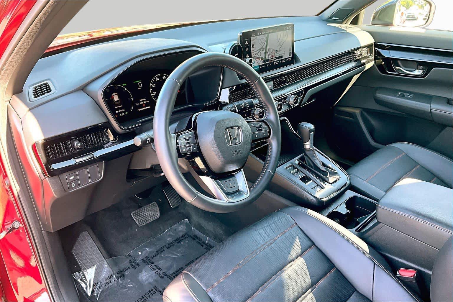 Used 2024 Honda CR-V Sport Touring image 18