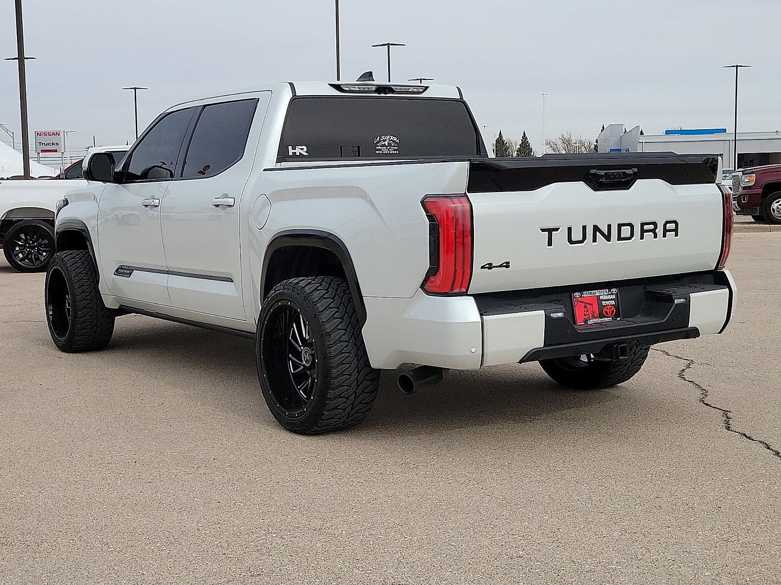 Used 2023 Toyota Tundra Platinum image 3