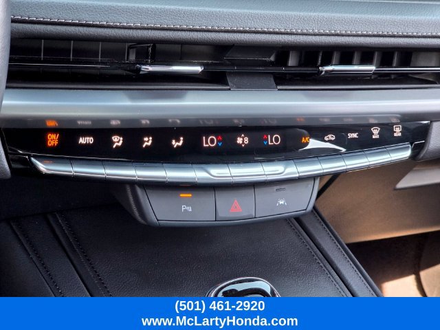 Used 2025 Cadillac XT4 Premium Luxury AWD/4WD image 24