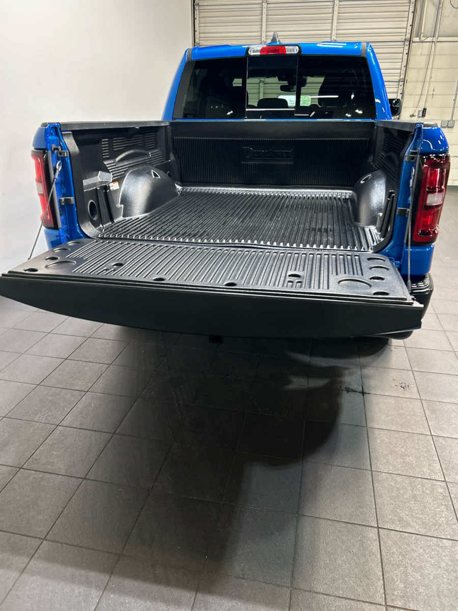 Used 2025 RAM 1500 Tradesman AWD/4WD image 11
