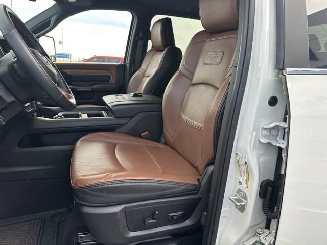 Used 2024 RAM 2500 Limited w/ Towing Technology Group image 9