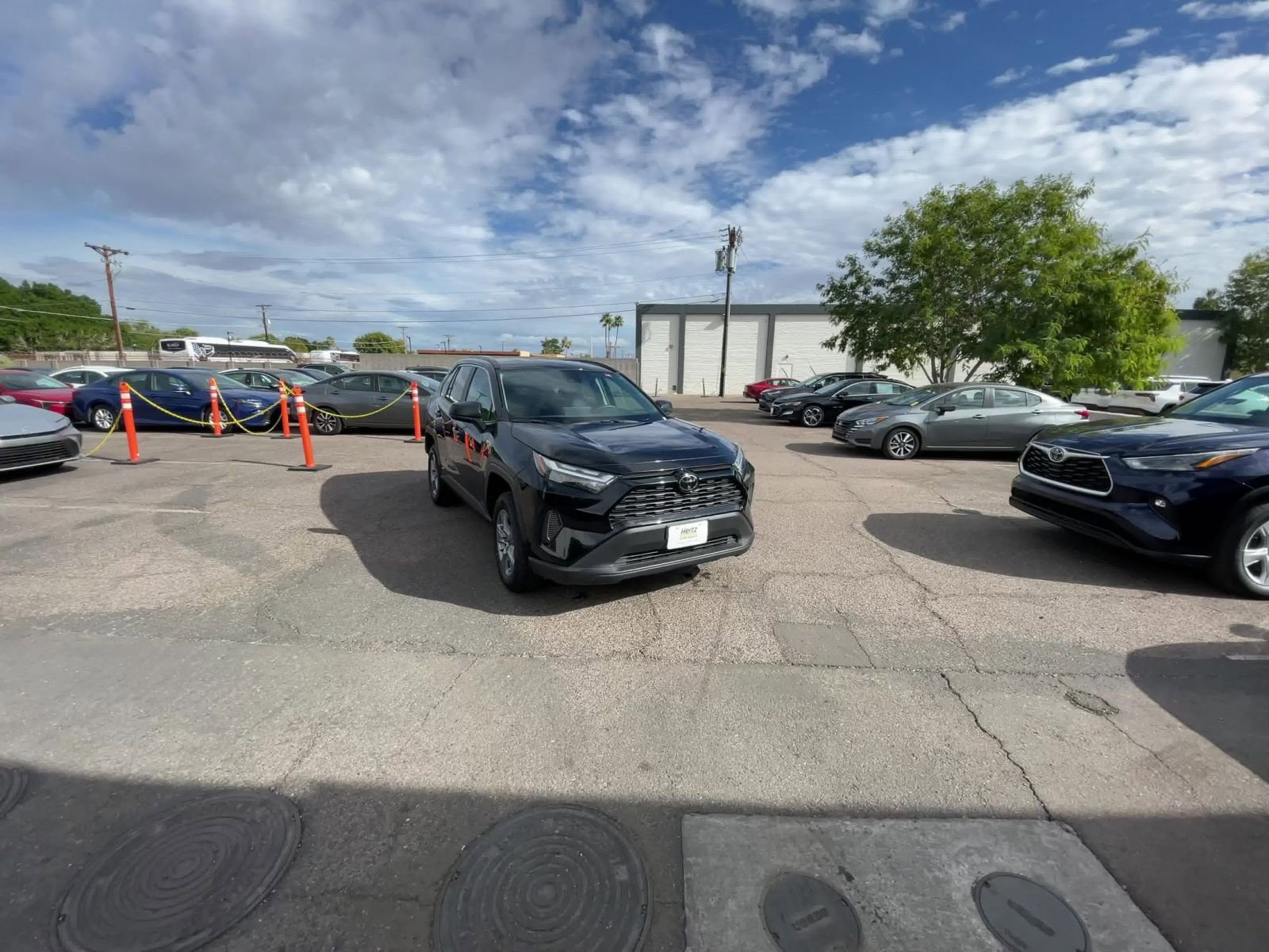 Used 2025 Toyota RAV4 LE image 16