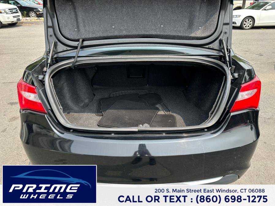 Used 2013 Chrysler 200 LX FWD image 8