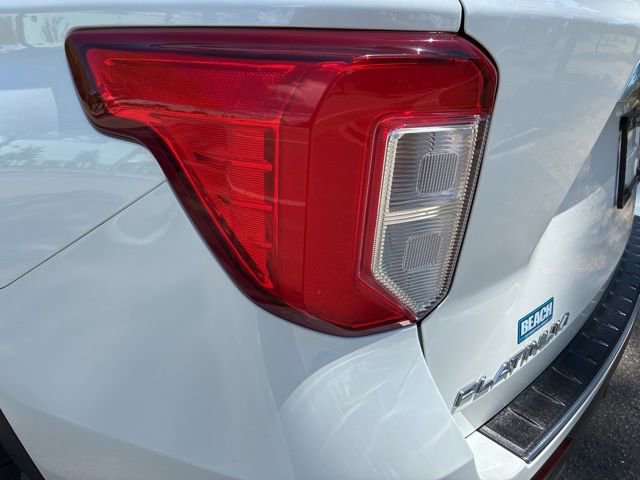 Used 2022 Ford Explorer Platinum w/ Equipment Group 601A AWD/4WD image 13