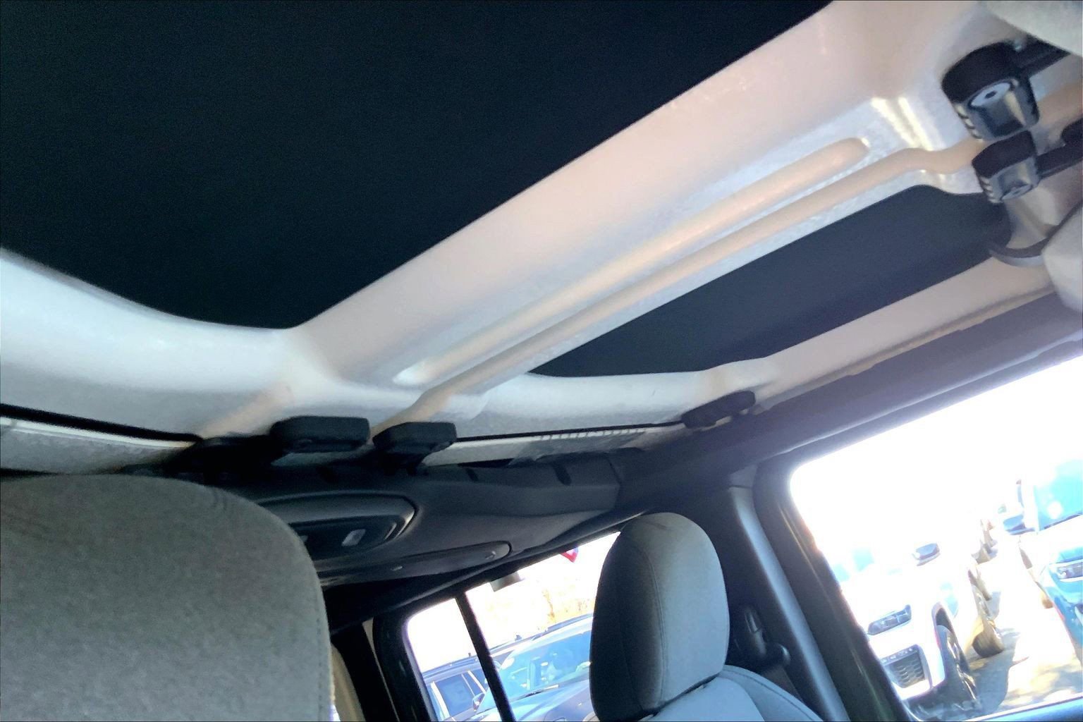 Certified 2024 Jeep Wrangler Willys image 11