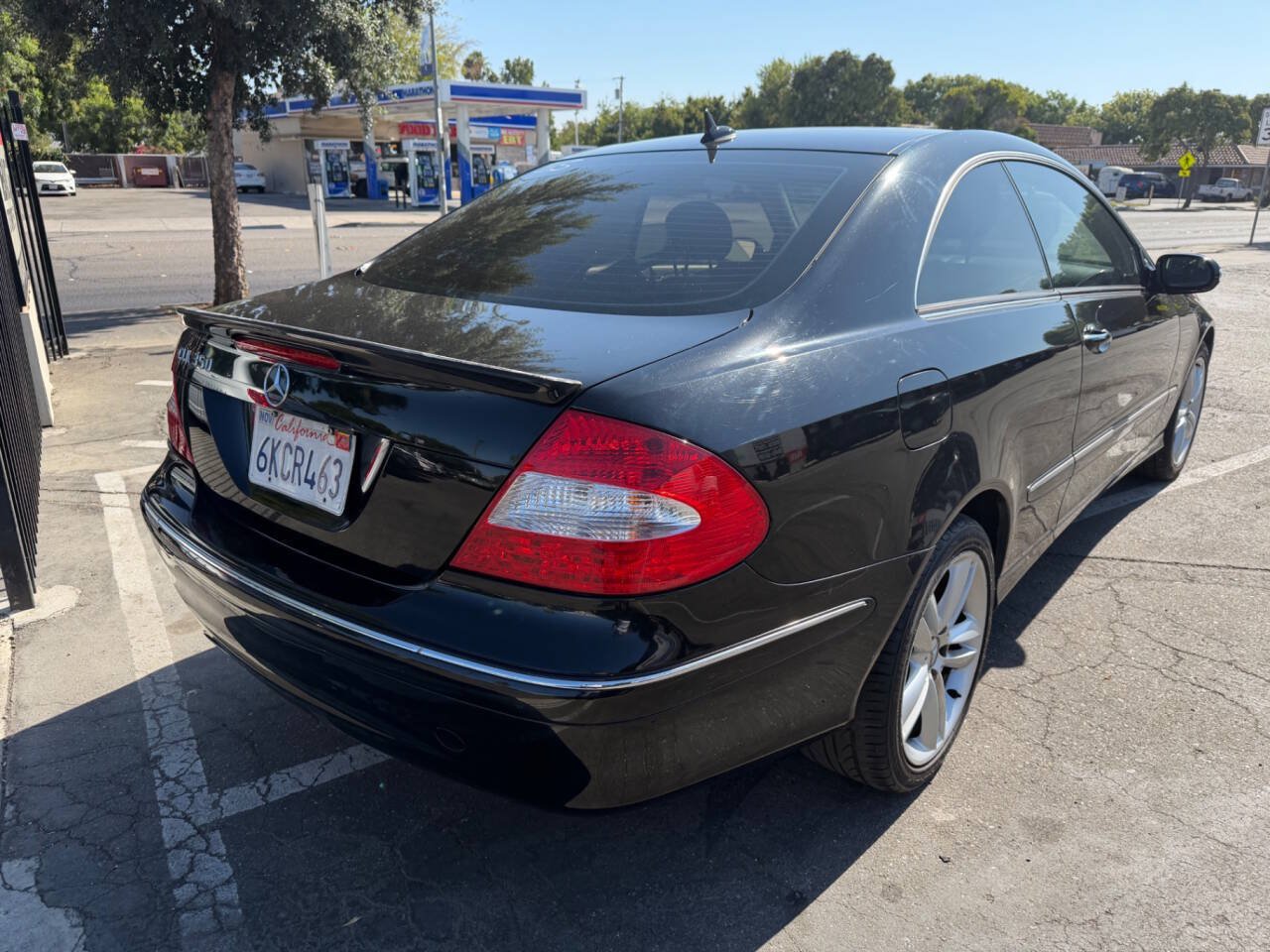 Used 2007 Mercedes-Benz CLK 350 Coupe image 4
