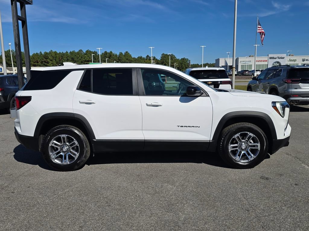Used 2025 GMC Terrain Elevation image 2