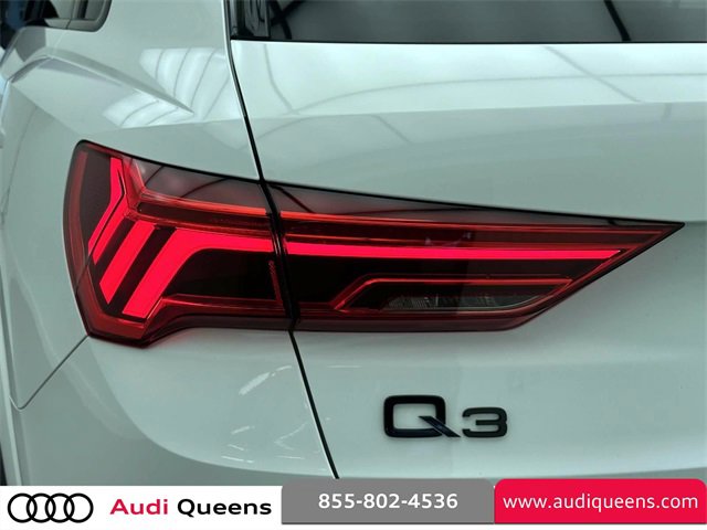 Certified 2025 Audi Q3 2.0T Premium w/ Convenience Package image 9