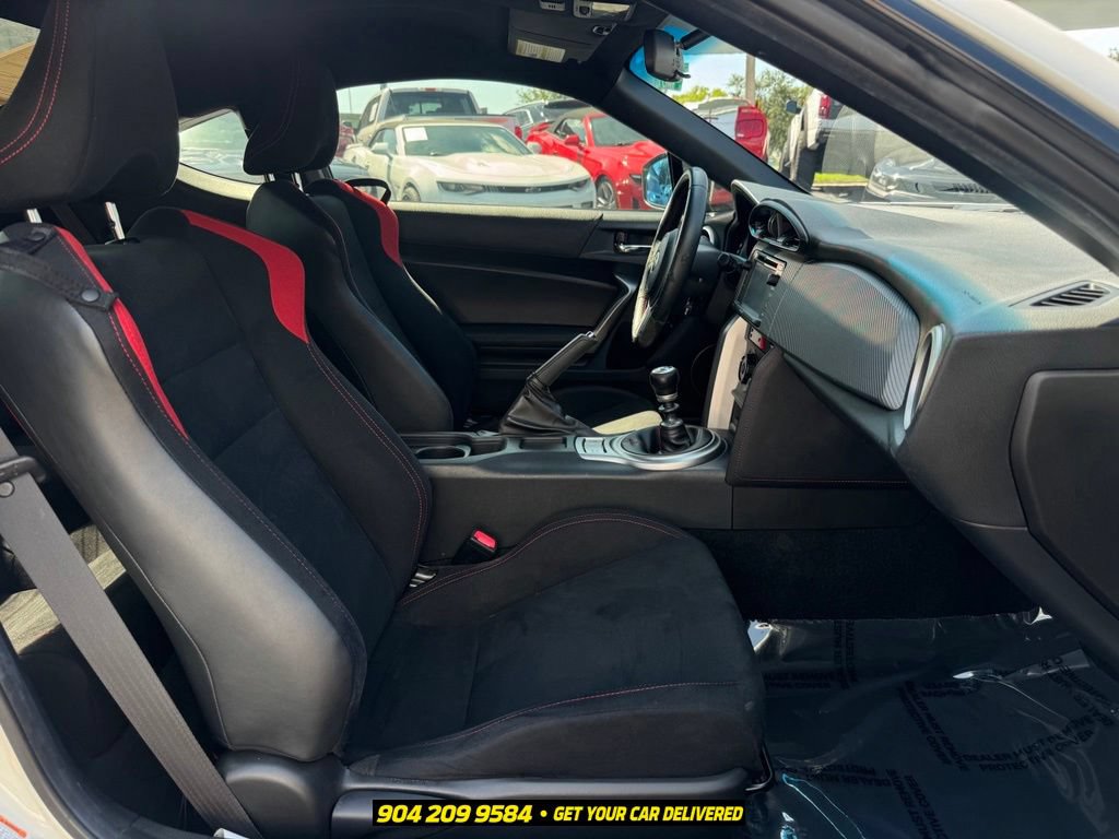 Used 2015 Scion FR-S RWD image 26