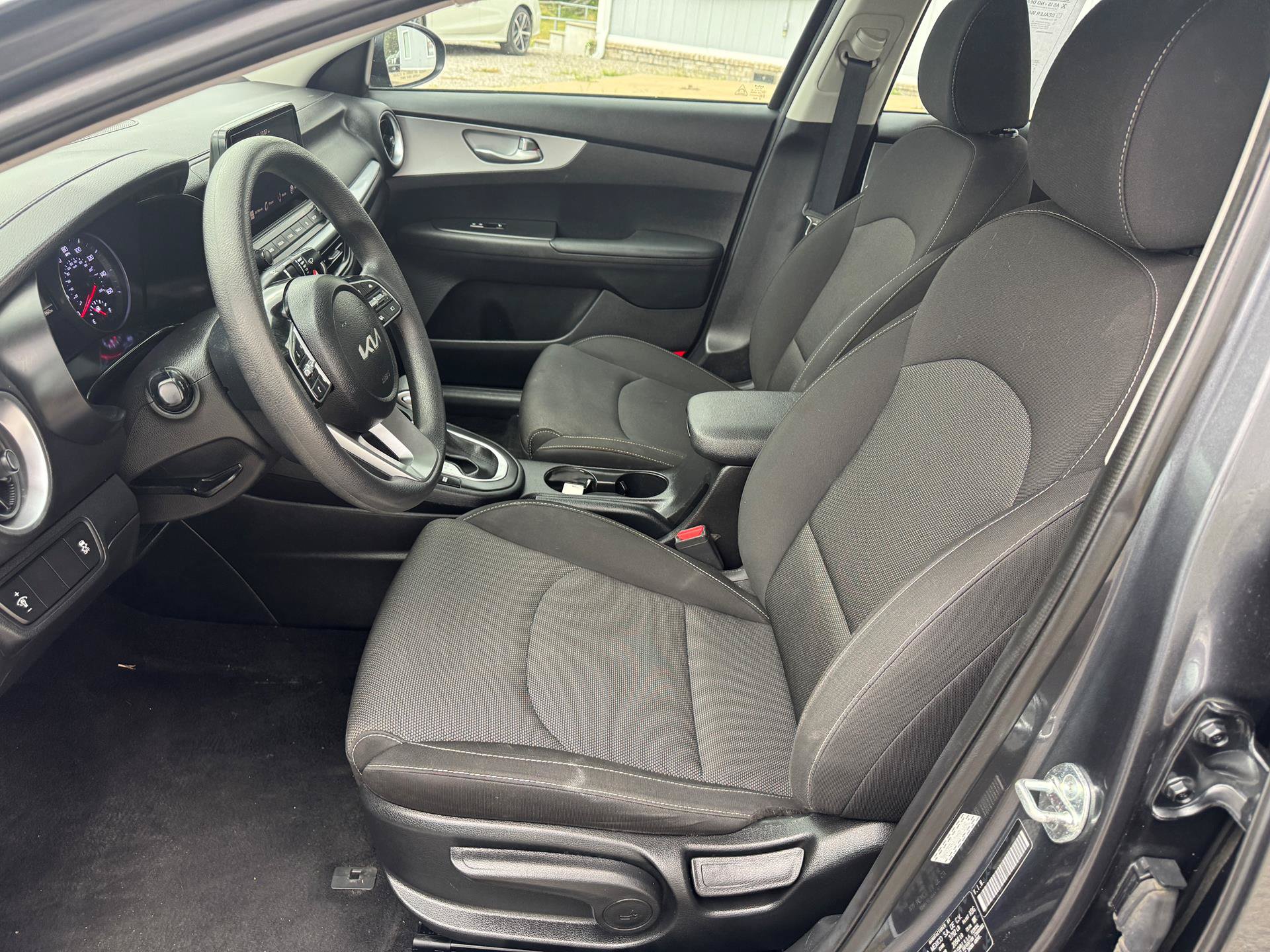 Used 2023 Kia Forte Sedan FWD image 8