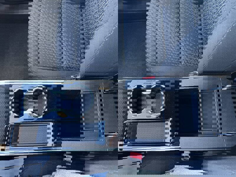 Used 2025 Chevrolet Equinox LT w/ Safety and Technology Package image 17