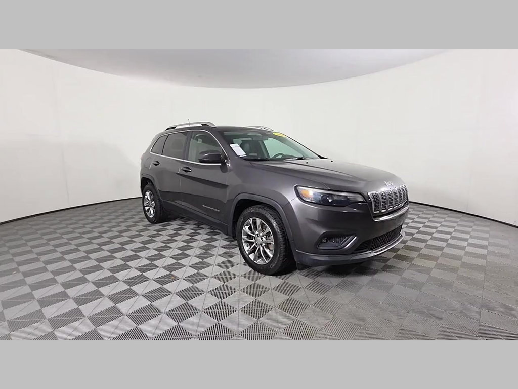 Used 2019 Jeep Cherokee Latitude Plus FWD image 34