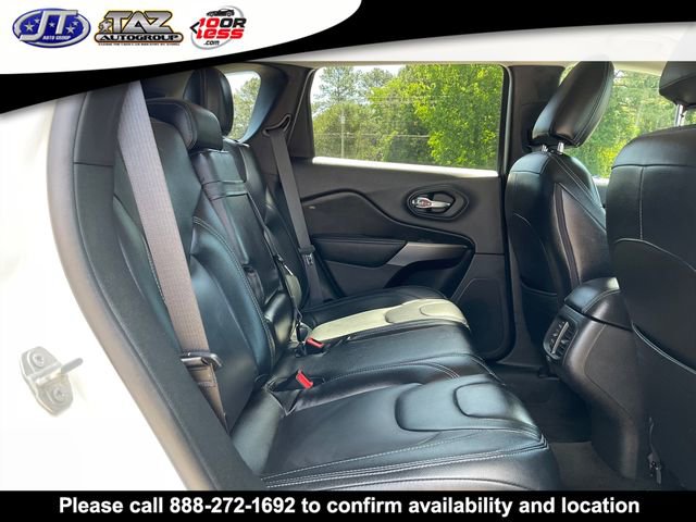 Used 2019 Jeep Cherokee Latitude w/ Popular Appearance Group FWD image 12