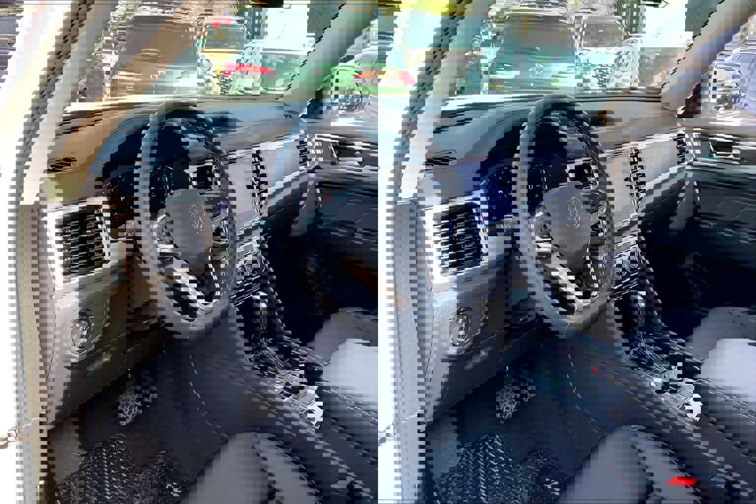 Used 2022 Volkswagen Atlas SE image 17