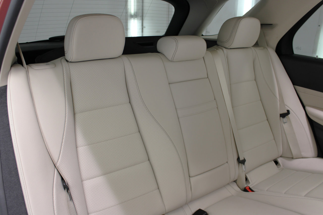 Used 2020 Mercedes-Benz GLE 350 w/ Premium Package image 43