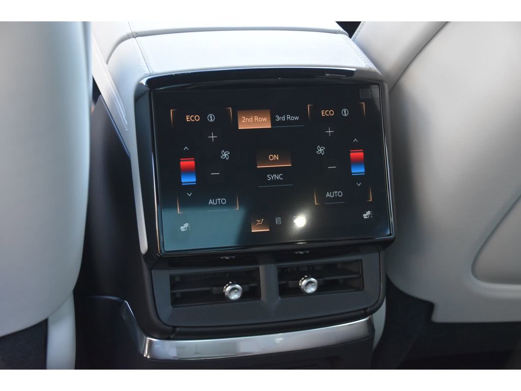 New 2026 Cadillac Vistiq Sport image 17