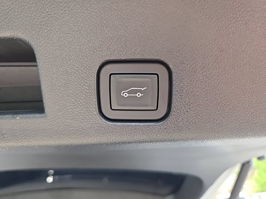 Used 2025 GMC Acadia AT4 w/ Super Cruise Package AWD/4WD image 57