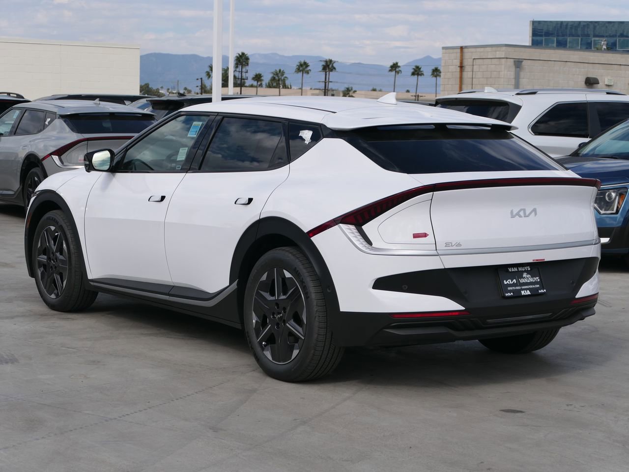 New 2025 Kia EV6 Light w/ Light LR Technology Package image 6
