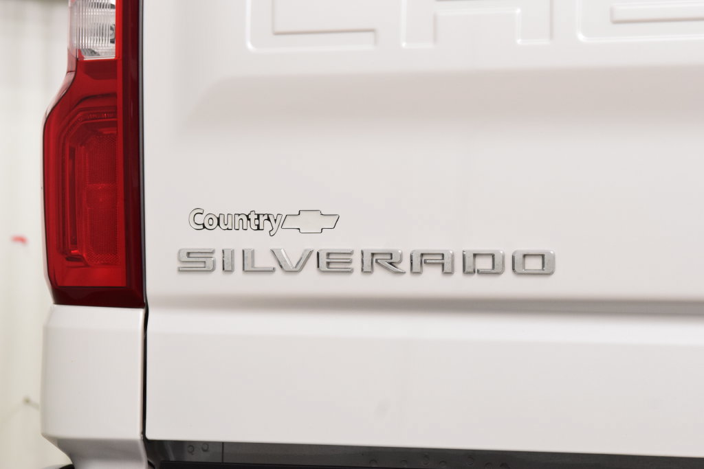 Used 2022 Chevrolet Silverado 1500 LTZ AWD/4WD image 22
