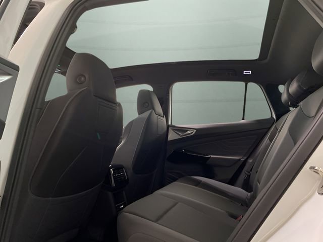 Used 2023 Volkswagen ID.4 Pro S image 21