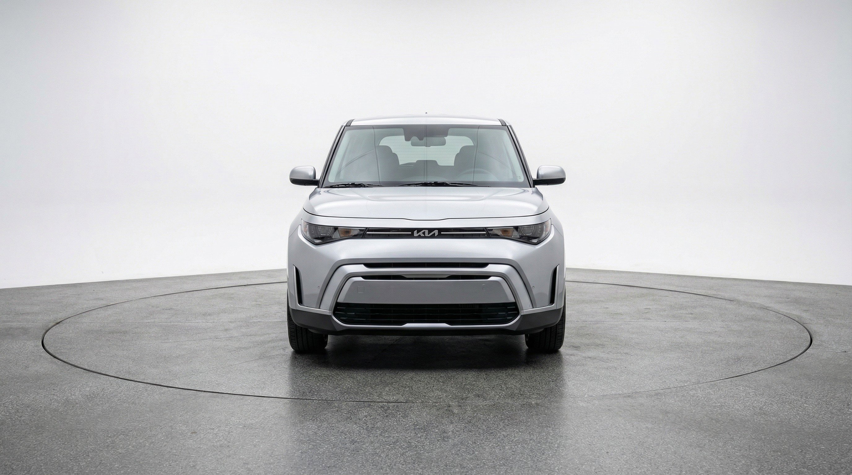 Used 2025 Kia Soul LX w/ LX Technology Package FWD image 2