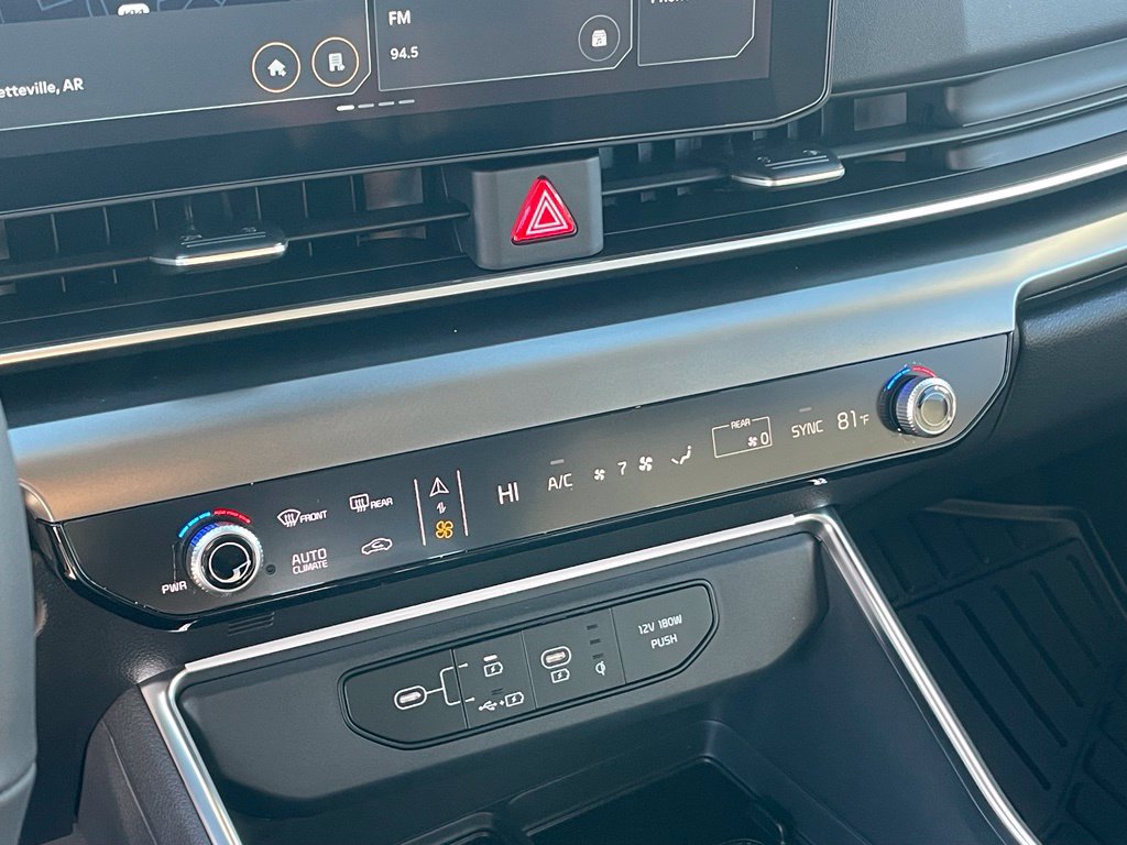 New 2027 Kia Carnival SX w/ Dark Edition Package FWD image 17