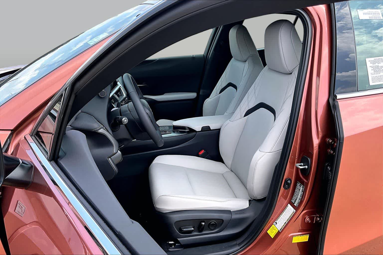New 2026 Lexus UX 300h FWD image 9