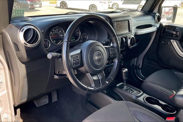 Used 2018 Jeep Wrangler Sahara w/ Connectivity Group image 13
