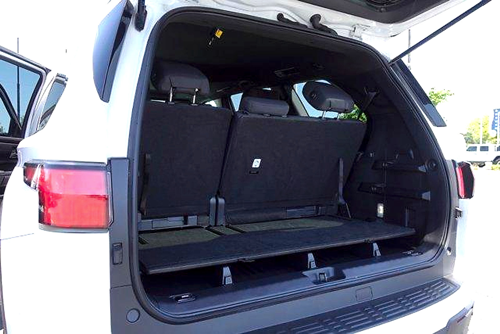 Certified 2025 Toyota Sequoia SR5 AWD/4WD image 26
