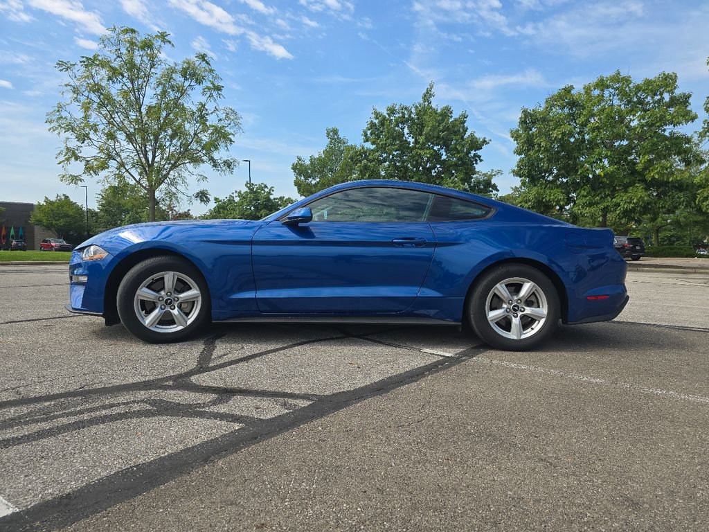 Used 2018 Ford Mustang Coupe RWD image 8