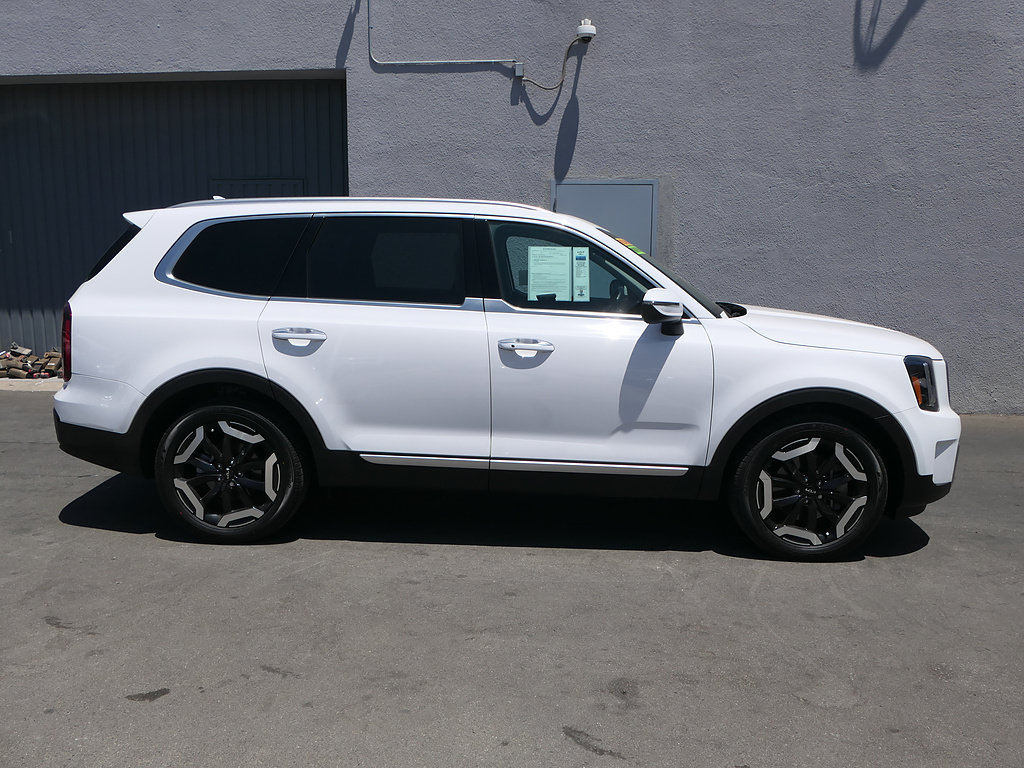 Used 2023 Kia Telluride S w/ S Sunroof Package AWD/4WD image 2