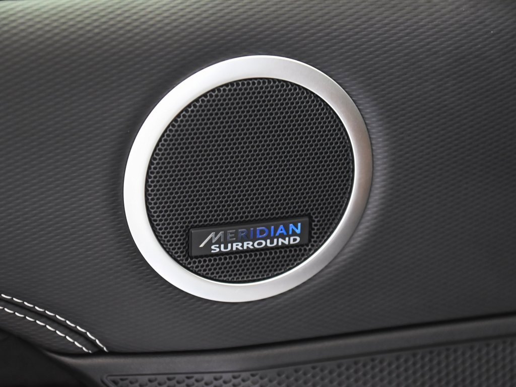 Used 2023 Land Rover Discovery HSE R-Dynamic image 11