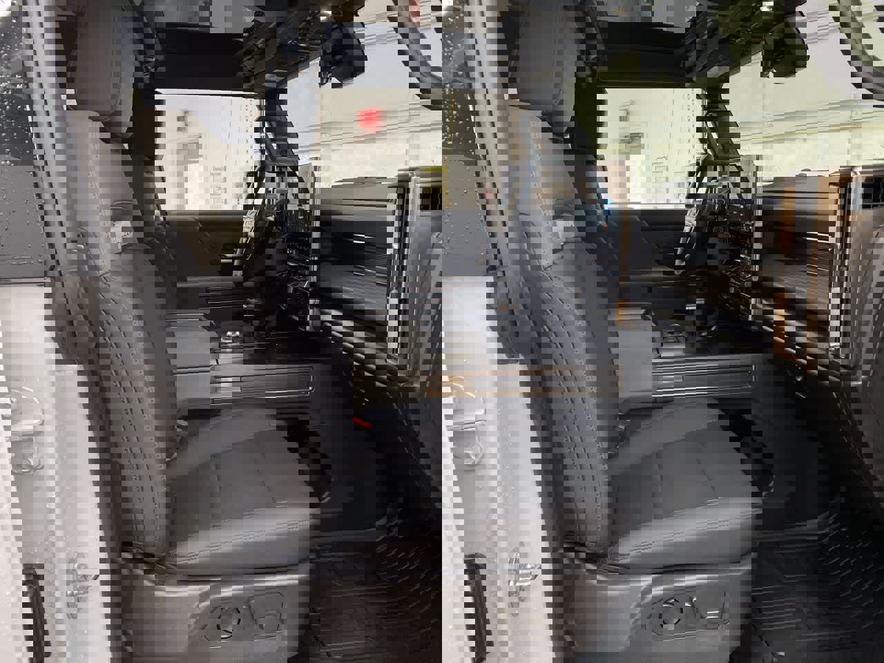 Used 2024 GMC Hummer EV 2X w/ Extreme Off-Road Package image 18