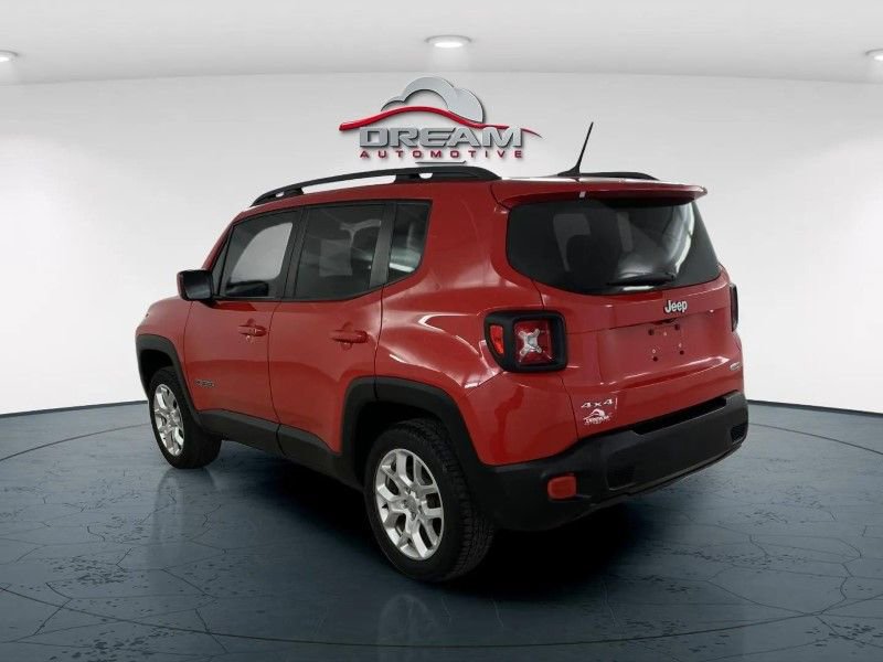 Used 2016 Jeep Renegade Latitude w/ Cold Weather Group image 5