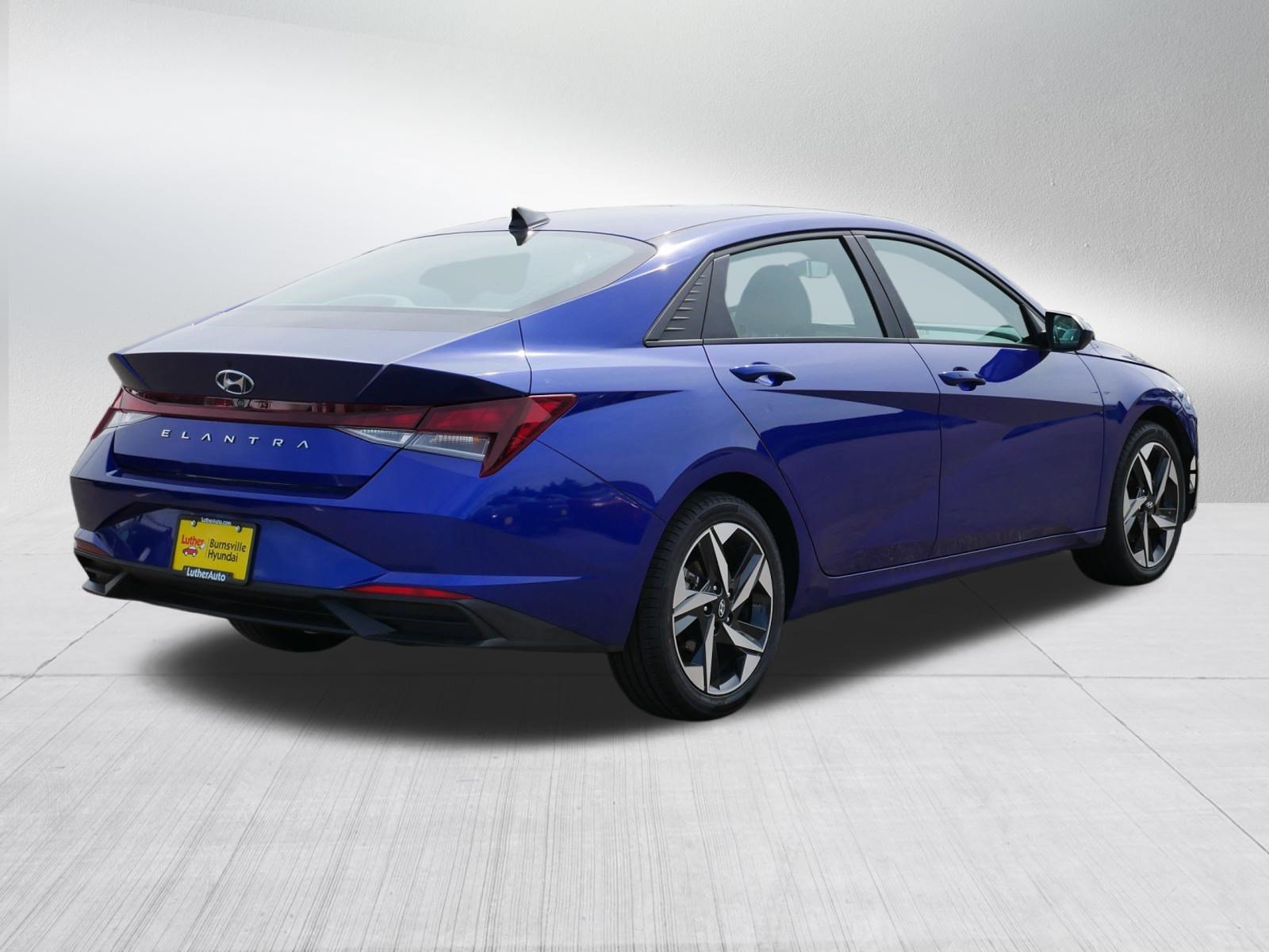 Certified 2023 Hyundai Elantra SEL w/ Convenience Package FWD image 7