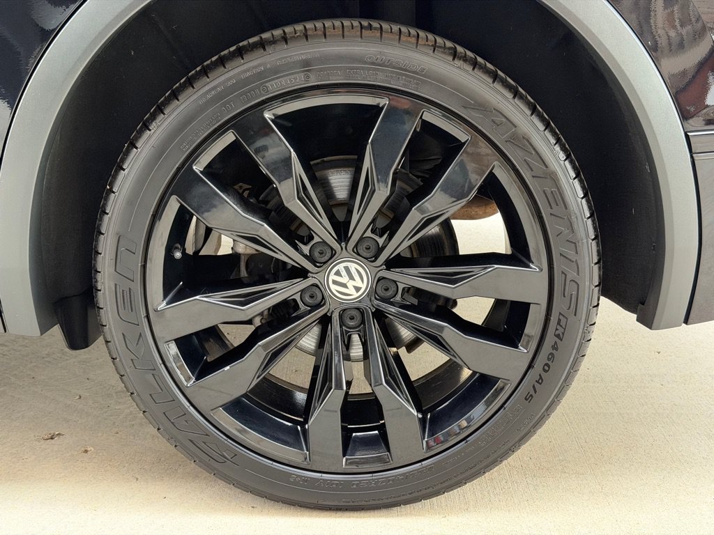 Used 2021 Volkswagen Tiguan SE R-Line AWD/4WD image 17