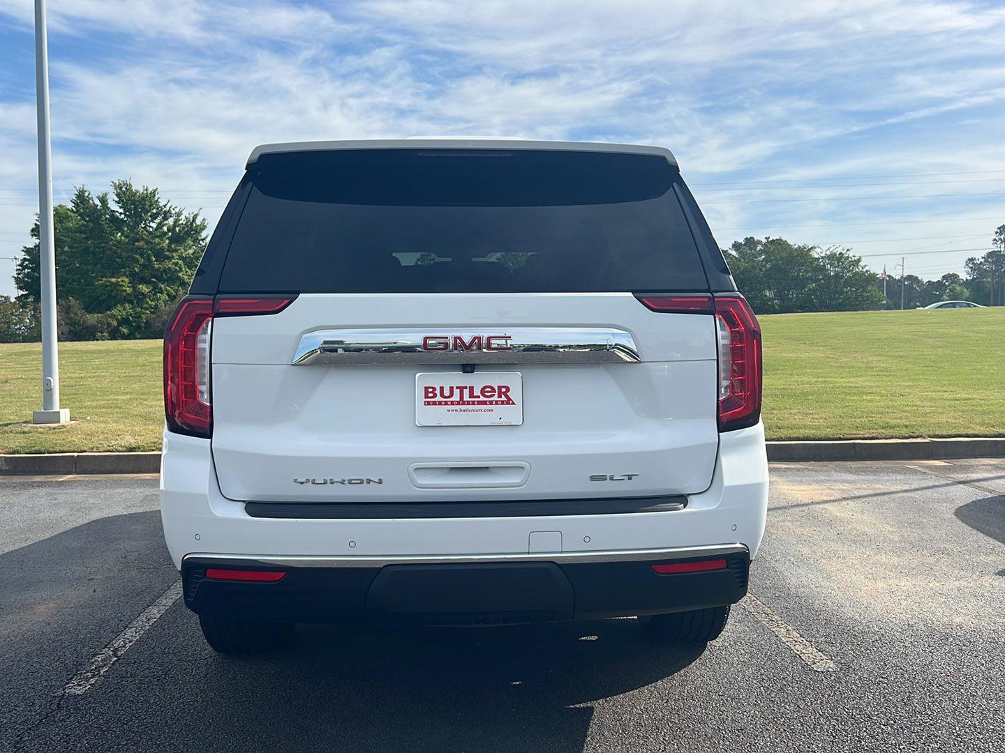 Used 2022 GMC Yukon SLT w/ SLT Luxury Package RWD image 5