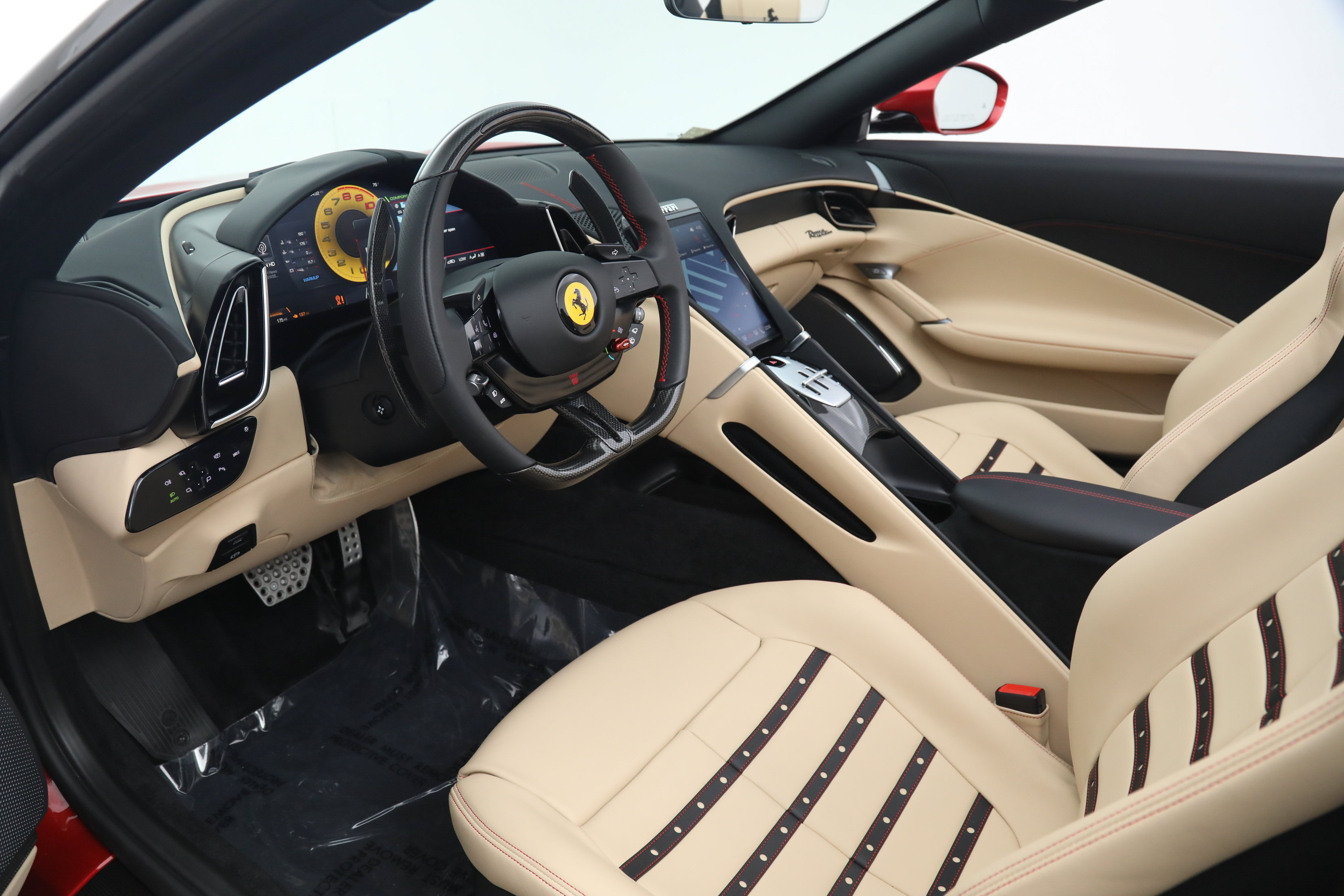 Certified 2025 Ferrari Roma Spider RWD image 4