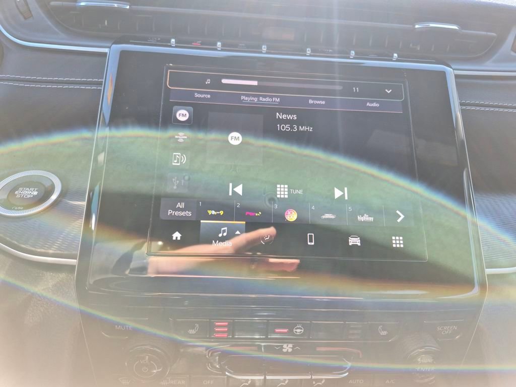 Used 2023 Jeep Grand Cherokee L Altitude image 17