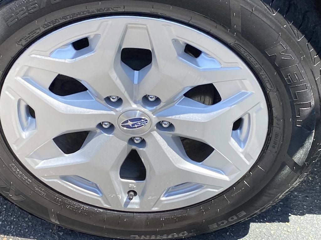 Certified 2023 Subaru Forester AWD/4WD image 25