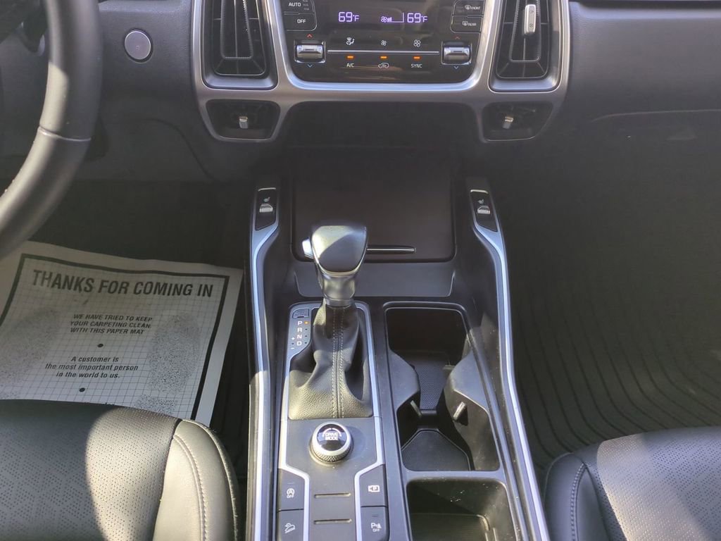 Used 2021 Kia Sorento S image 18